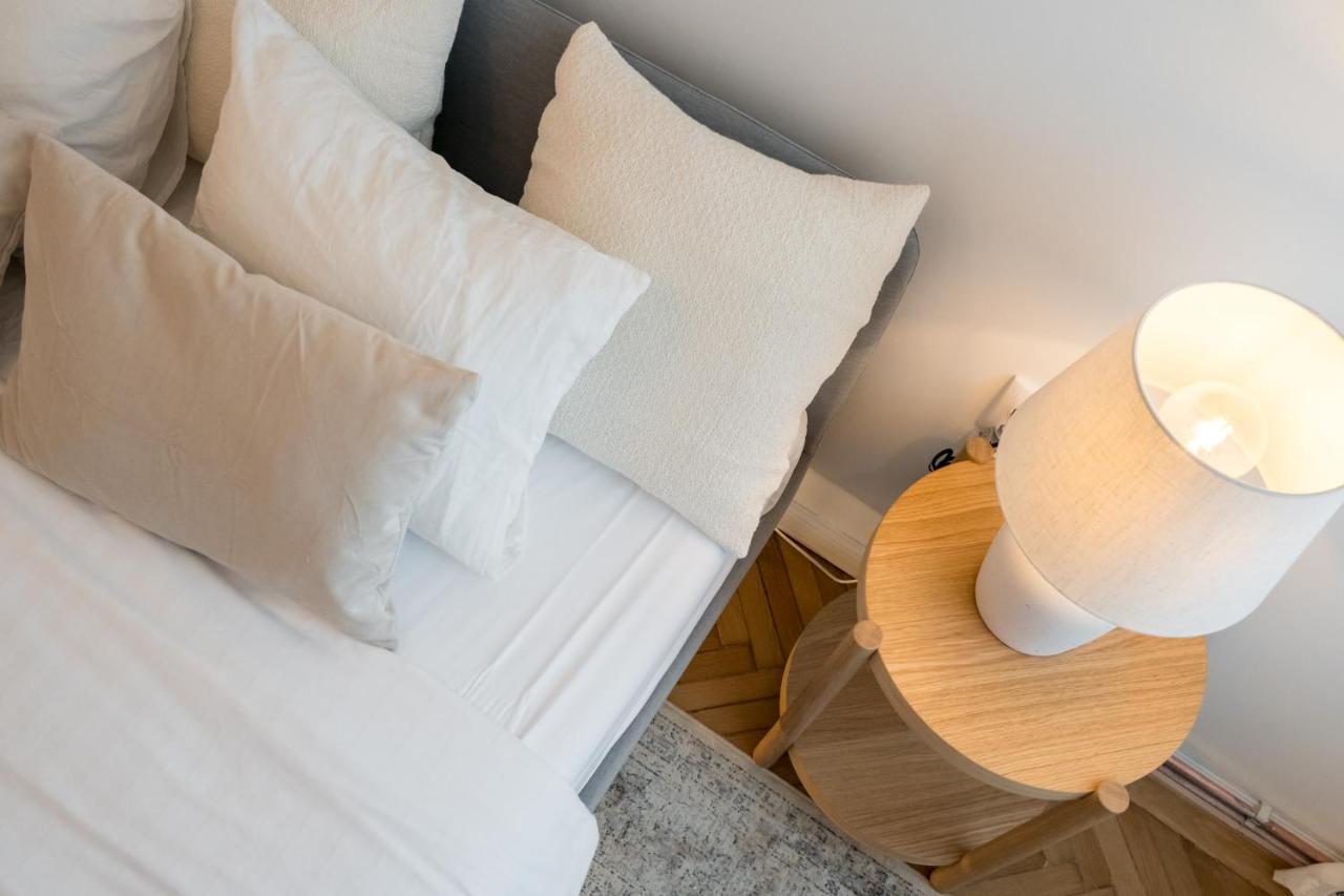 Cismigiu Serenity: 1Br Flat With Scenic Balcony 布加勒斯特 外观 照片
